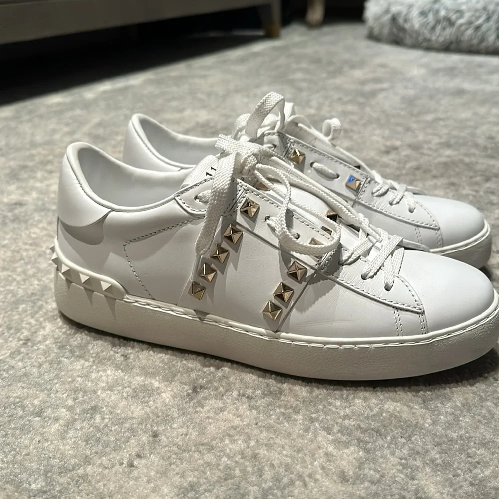 Valentino Garavani Rockstud Sneaker NWOT - Picture 8 of 16